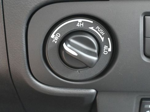 New 2026 Nissan Frontier SV w/ All-Weather Content Package image 20