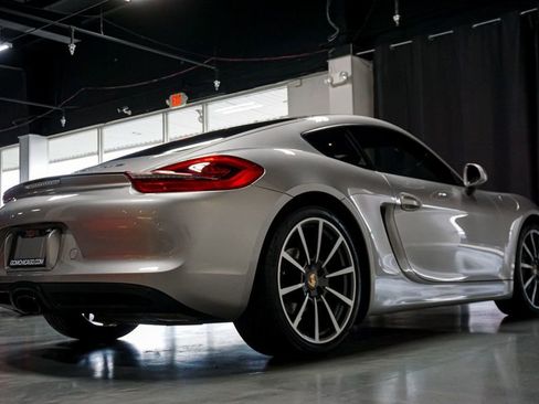 Used 2014 Porsche Cayman image 6