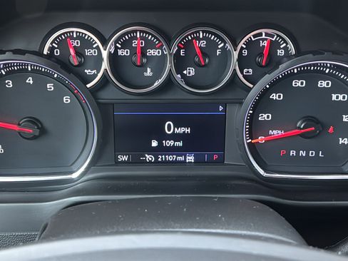 Used 2022 Chevrolet Silverado 1500 LT w/ All Star Edition Plus image 32