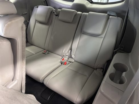 Used 2019 Toyota Highlander XLE image 42