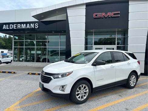 Certified 2020 Chevrolet Equinox LS w/ LS Convenience Package AWD/4WD image 1