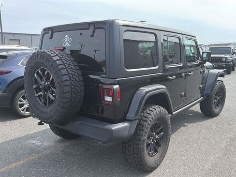 Used 2023 Jeep Wrangler Unlimited Sport AWD/4WD image 7