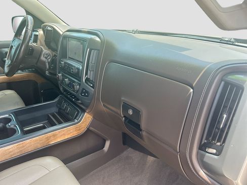 Used 2018 Chevrolet Silverado 1500 LTZ RWD image 30