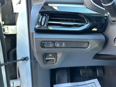 Used 2023 Acura MDX SH-AWD image 22