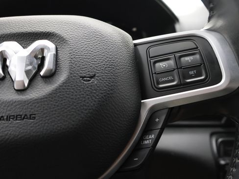Used 2022 RAM 2500 Big Horn w/ Night Edition AWD/4WD image 14