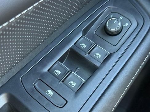 New 2025 Volkswagen Atlas Cross Sport SE AWD/4WD image 15
