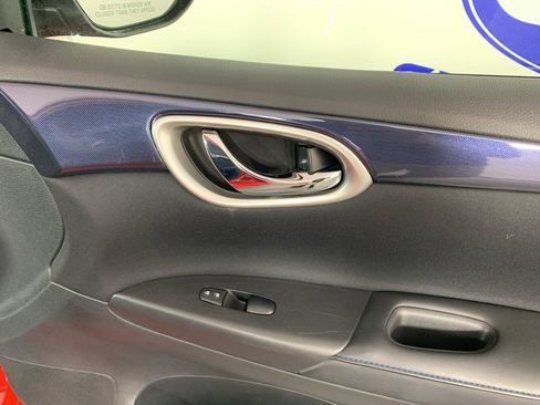 Used 2019 Nissan Sentra SR image 40