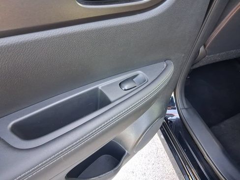 Used 2018 Nissan Rogue Sport S w/ S Appearance Package FWD image 12
