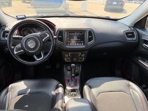 Used 2020 Jeep Compass Trailhawk AWD/4WD image 10
