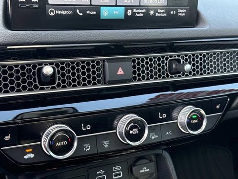 Used 2023 Honda Civic Touring image 8