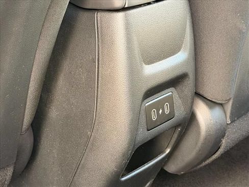 Used 2025 Hyundai Venue SEL FWD image 15