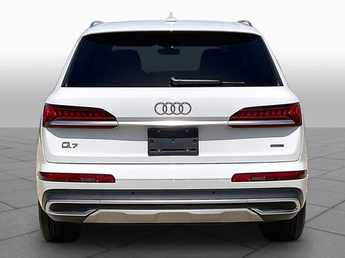 Used 2023 Audi Q7 3.0T Premium w/ Convenience Package AWD/4WD image 5