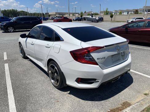 Used 2019 Honda Civic Sport image 10