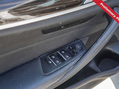 Used 2019 BMW 530i RWD image 16