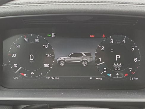 Used 2024 Land Rover Discovery Dynamic SE image 20