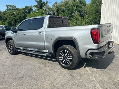 Used 2024 GMC Sierra 1500 AT4 w/ Technology Package AWD/4WD image 8