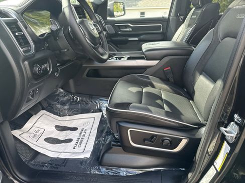 Used 2025 RAM 1500 Laramie w/ Night Edition image 11