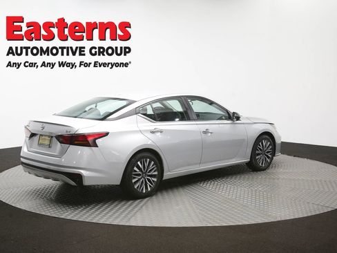Used 2024 Nissan Altima 2.5 SV FWD image 41
