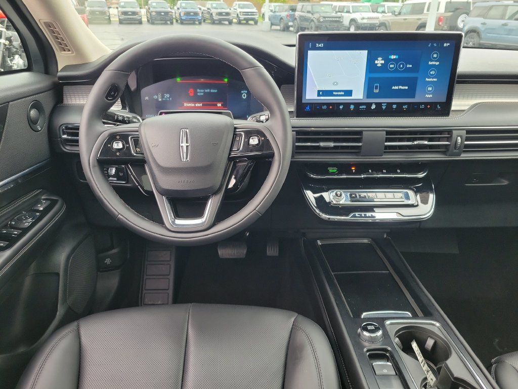 Certified 2023 Lincoln Corsair AWD w/ Equipment Group 102A image 12