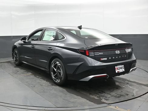 New 2026 Hyundai Sonata SEL FWD image 10