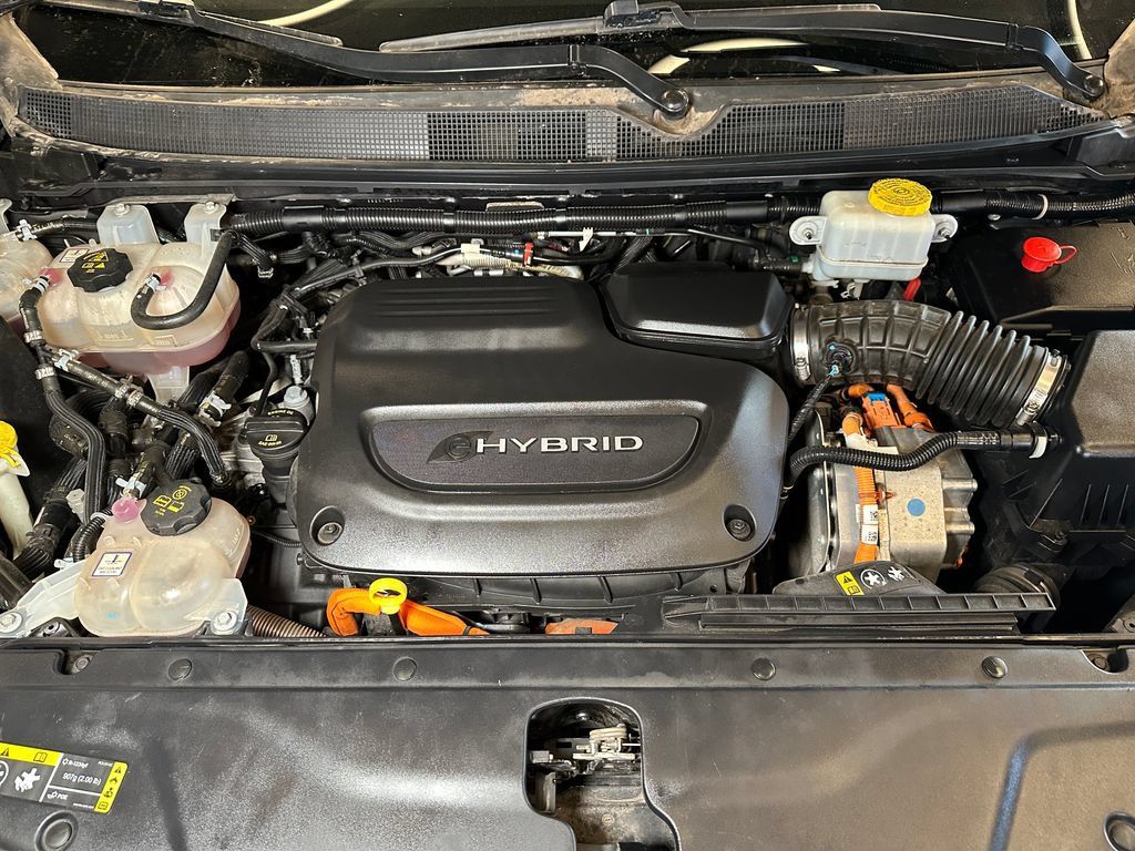 Used 2021 Chrysler Pacifica Touring-L FWD image 24