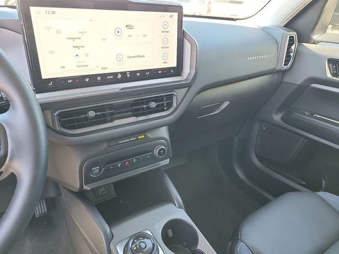 Certified 2025 Ford Bronco Sport Outer Banks w/ Outer Banks Tech Package+ AWD/4WD image 20