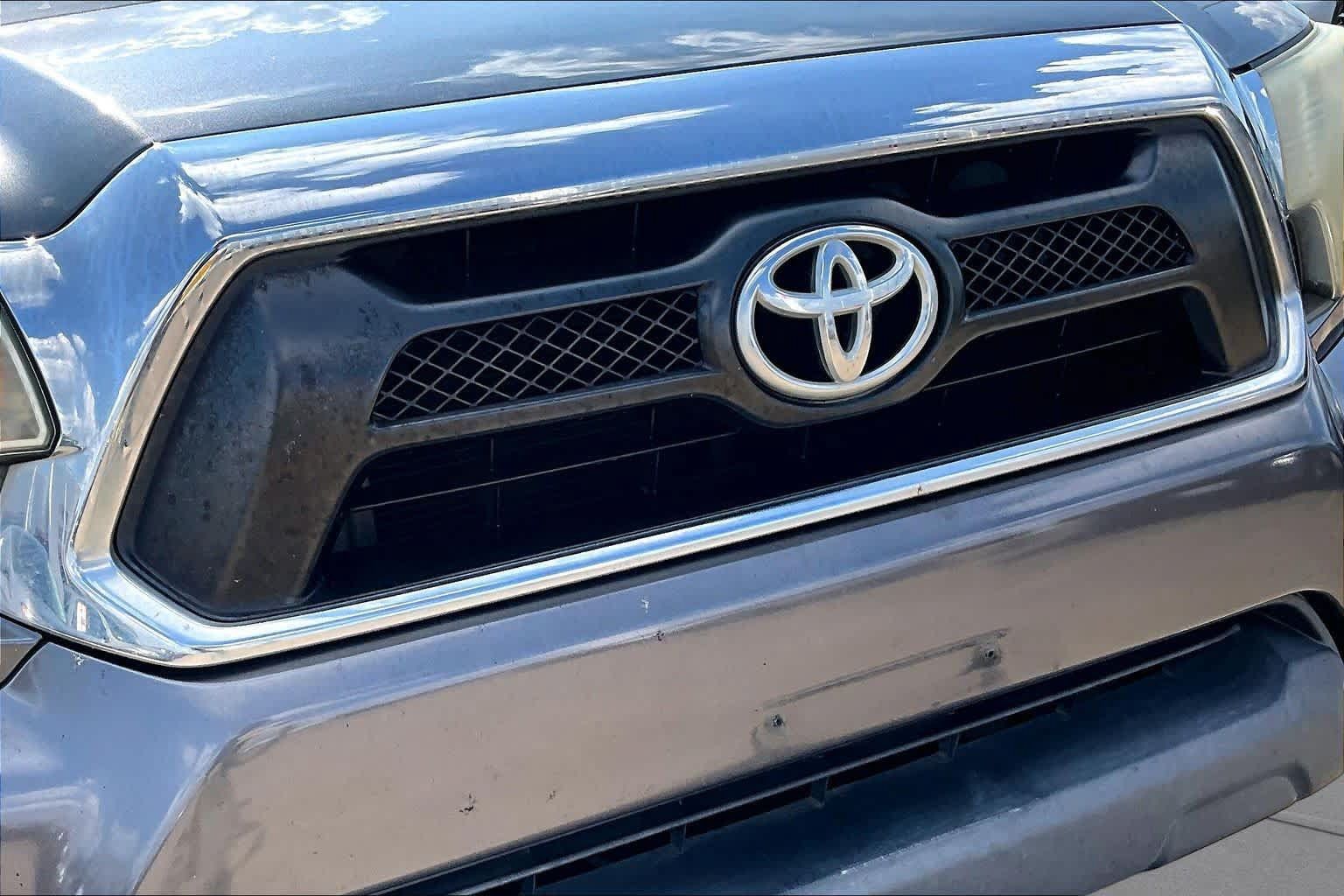 Used 2015 Toyota Tacoma PreRunner w/ SR5 Package RWD image 30