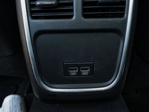 Used 2018 Chrysler 300 Touring w/ Sport Appearance Package RWD image 22