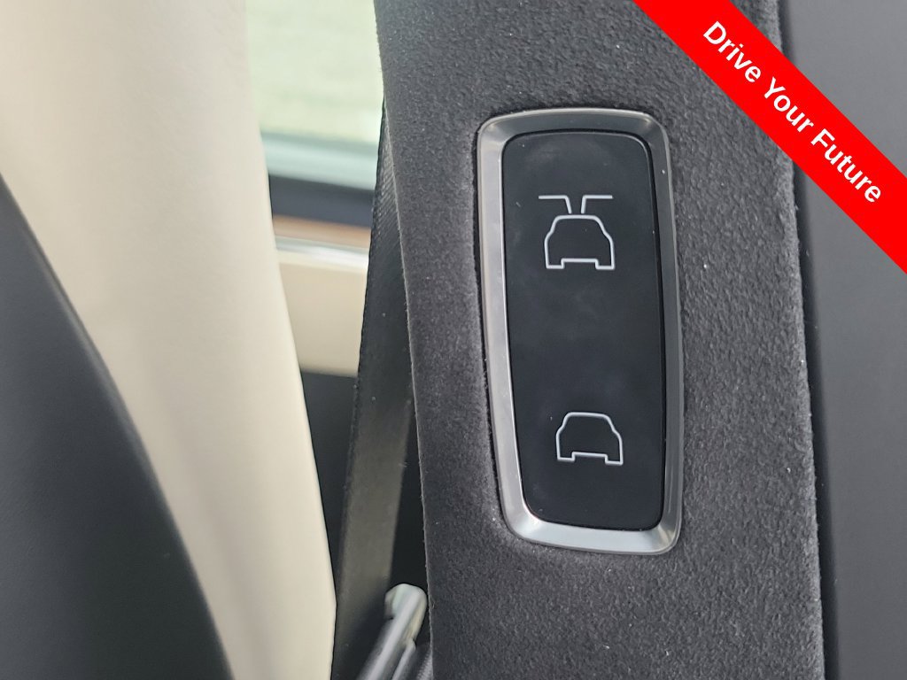 Used 2023 Tesla Model X AWD/4WD image 23