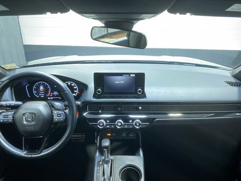 Used 2023 Honda Civic Sport image 10