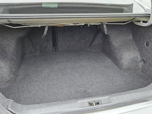 Used 2017 Nissan Altima 2.5 SL w/ Moonroof Package image 13