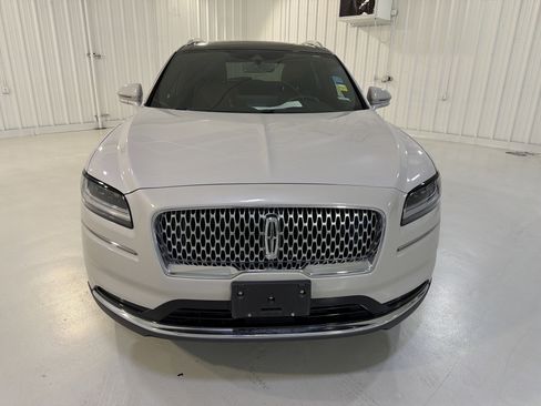Used 2022 Lincoln Nautilus Reserve w/ Luxury Package FWD image 8