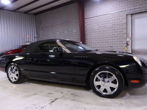 Used 2002 Ford Thunderbird Deluxe 2dr Convertible image 36