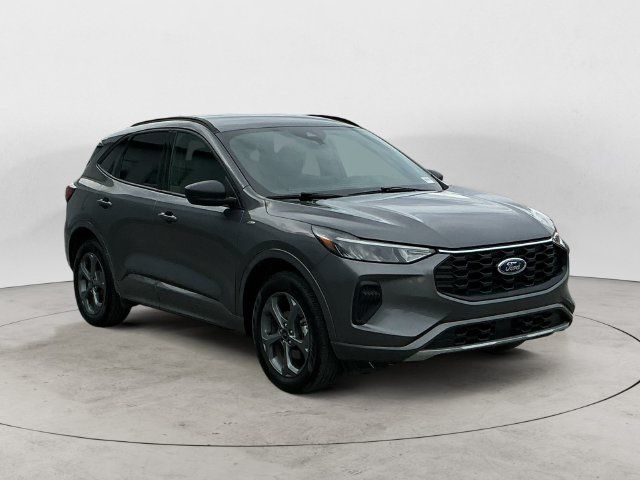 Used 2024 Ford Escape ST-Line AWD/4WD image 3