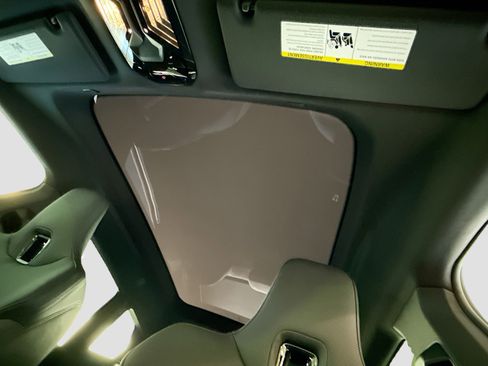 New 2026 BMW iX xDrive60 w/ M Sport Package image 27