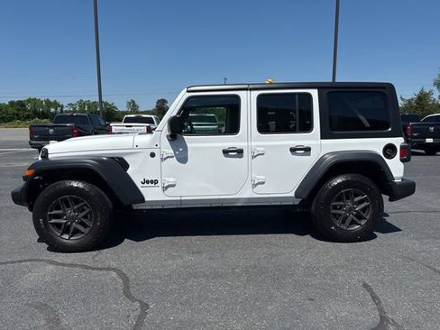 Used 2024 Jeep Wrangler Unlimited Sport AWD/4WD image 14