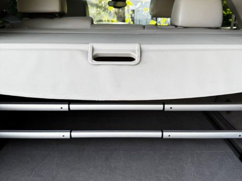 Used 2011 Cadillac SRX Premium image 14