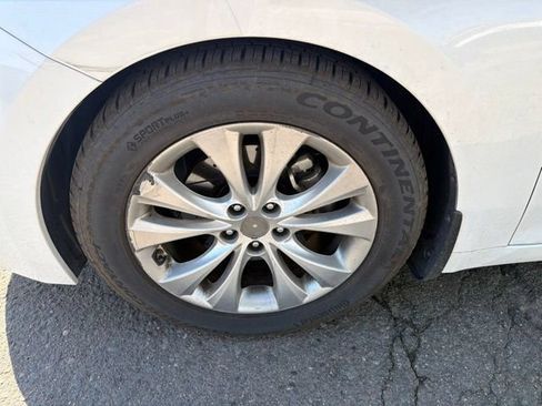 Used 2012 Hyundai Azera FWD image 8
