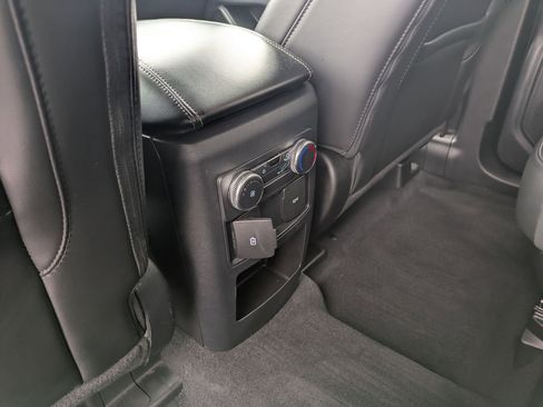 Used 2021 Ford Explorer XLT w/ Equipment Group 202A image 28