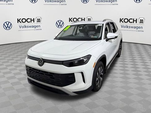Used 2025 Volkswagen Tiguan S AWD/4WD image 3