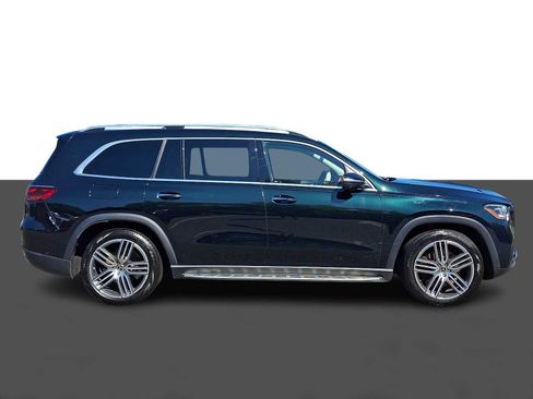 Used 2024 Mercedes-Benz GLS 450 4MATIC image 7