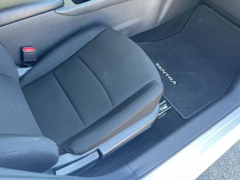 Used 2024 Nissan Sentra S FWD image 23