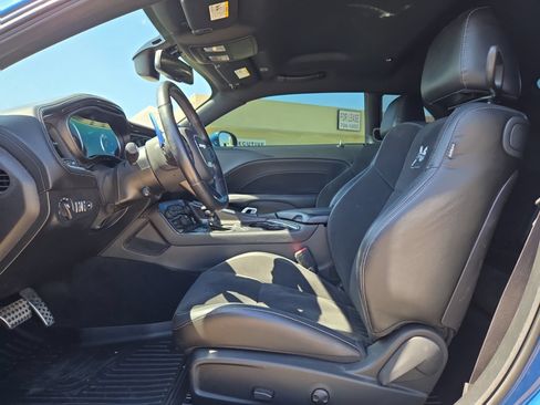 Used 2022 Dodge Challenger R/T Scat Pack RWD image 15