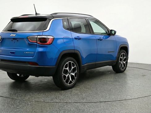 Used 2025 Jeep Compass Limited AWD/4WD image 9