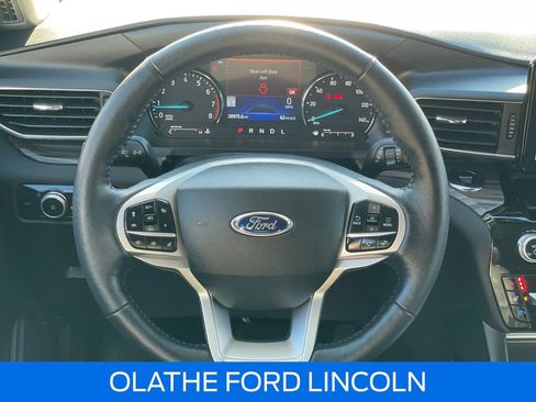 Used 2022 Ford Explorer Limited w/ Equipment Group 301A image 22