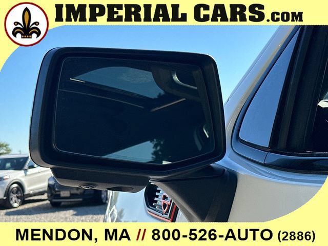 Used 2024 GMC Sierra 1500 AT4 w/ Technology Package AWD/4WD image 7