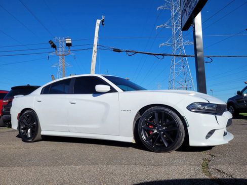 Used 2020 Dodge Charger R/T w/ Performance Handling Group RWD image 8