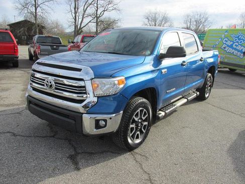 Used 2017 Toyota Tundra SR5 image 1