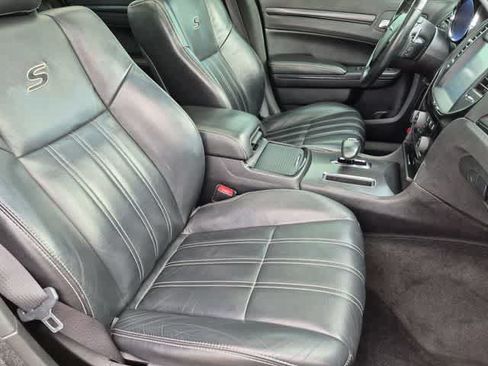 Used 2014 Chrysler 300 S AWD/4WD image 22
