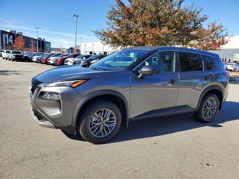 Used 2022 Nissan Rogue S image 7